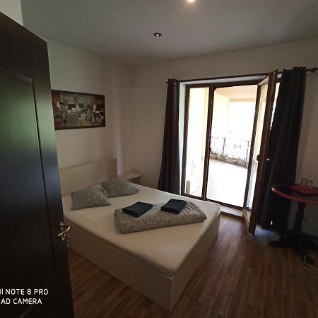 Quik Hotel Brasov Luaran gambar