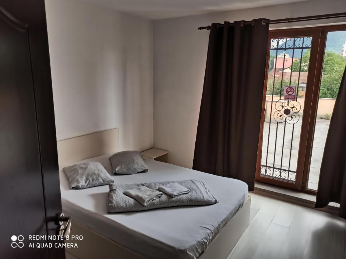 Quik Hotel Brasov Luaran gambar