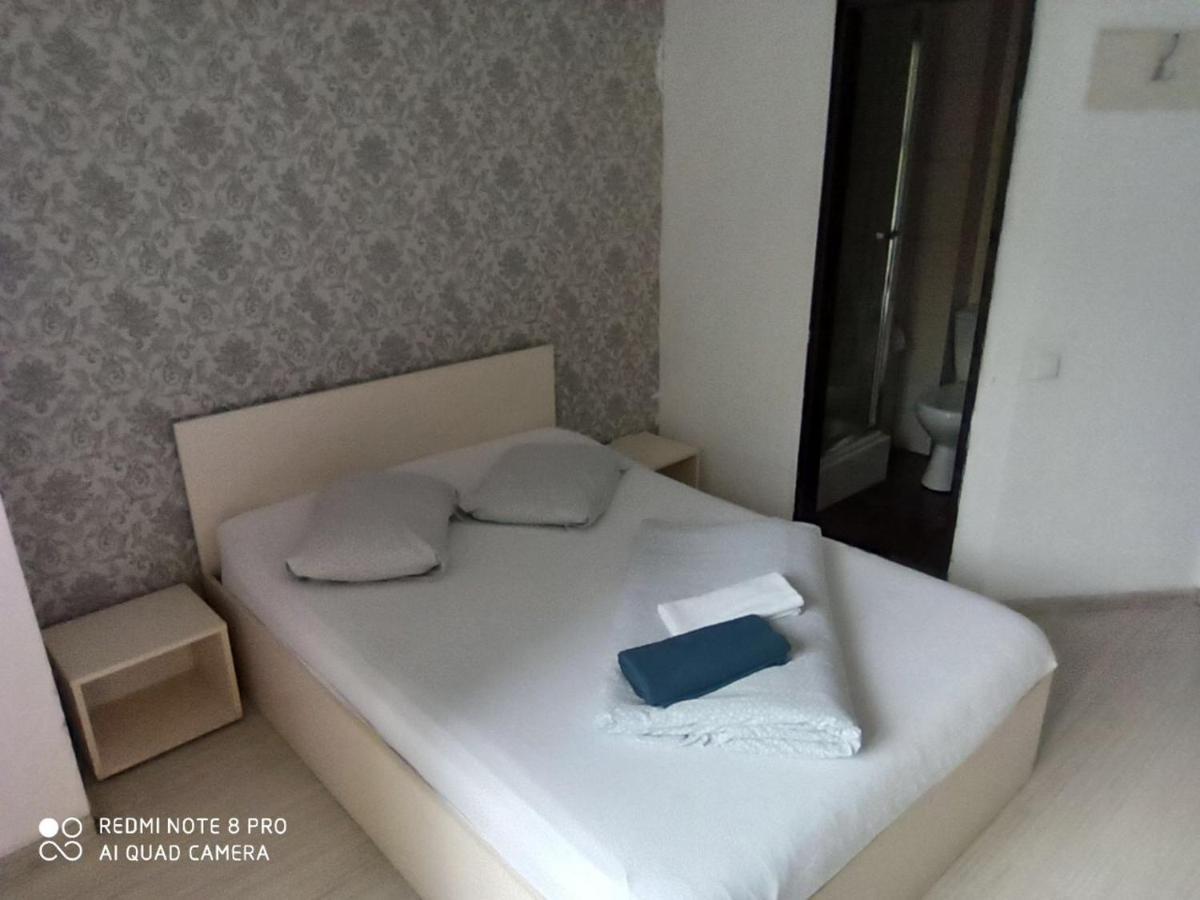 Quik Hotel Brasov Luaran gambar